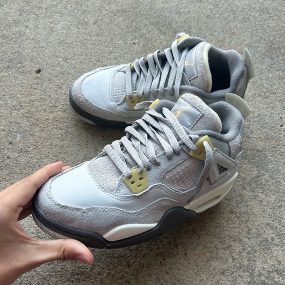 Womens Jordan 4 Retro SE Craft Photon Dust - Picture 3 of 8